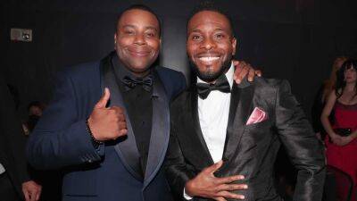 Kenan Thompson - Emmy Awards - Kenan Thompson and Kel Mitchell Delight Fans With Surprise Reunion During the 2022 Emmys - etonline.com - Los Angeles - city Downtown - county Storey