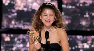 Emmy Awards - Zendaya Makes History Again with Second Lead Actress Win at Emmys 2022 - justjared.com - Los Angeles