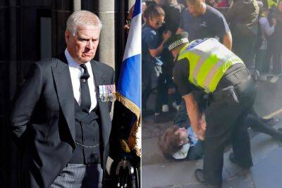 prince Andrew - Andrew Princeandrew - Prince Andrew hackled by Australian during The Queen’s funeral procession - newidea.com.au - Australia - Scotland