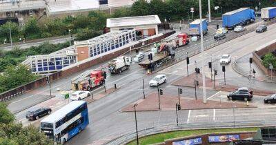 Busy Salford road remains closed this morning after large soap spillage - www.manchestereveningnews.co.uk