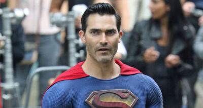 Tyler Hoechlin - Tyler Hoechlin Looks Buff in His Superman Suit While Filming 'Superman & Lois' Season Three - justjared.com - Canada - Jordan - city Vancouver, Canada