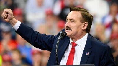 Donald Trump - Mike Lindell Says the FBI Seized His Cellphone at a Hardee’s - thewrap.com - USA - Colorado