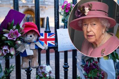 Elizabeth Queenelizabeth - Sally Nugent - Elizabeth Ii II (Ii) - UK Officials Beg Mourners To Stop Leaving THESE Gifts In Queen Elizabeth's Memory - perezhilton.com - Britain