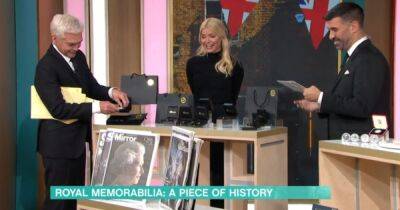 Holly Willoughby - Phillip Schofield - Elizabeth Ii II (Ii) - Holly Willoughby red-faced as she causes royal memorabilia to tumble as ITV This Morning divided by segment - manchestereveningnews.co.uk
