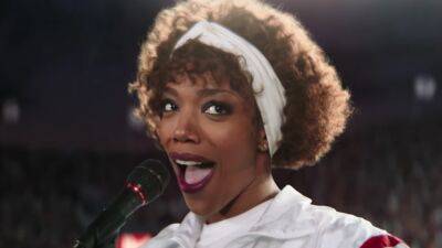 Naomi Ackie Embodies Whitney Houston in 'I Wanna Dance With Somebody' Trailer - www.etonline.com - USA - New Jersey - county Stanley - Houston