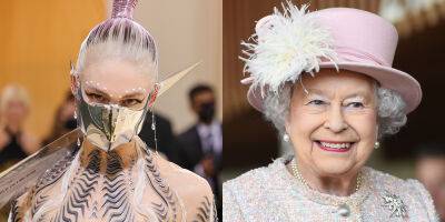 queen Elizabeth - Grimes Says She Was Once Accused of Throwing a Snowball at Queen Elizabeth's Car - justjared.com