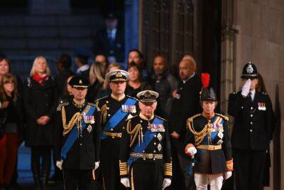 Elizabeth II - princess Anne - Charles Iii III (Iii) - The Queen’s Children Pay Respect During Their Mother’s Vigil, Prince Andrew Wears Military Uniform - etcanada.com - London - county Hall - city Westminster, county Hall - county Prince Edward