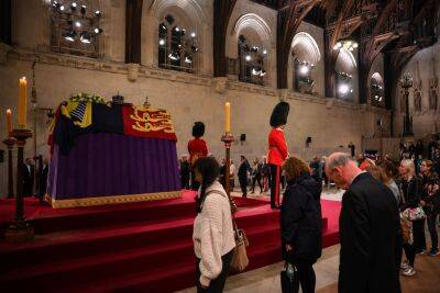 Man Arrested After Rushing Queen Elizabeth’s Coffin Lying In State And Lifting Royal Standard - etcanada.com - London - county Hall - city Westminster, county Hall