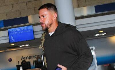 Channing Tatum Spotted Flying from LAX to JFK - New Photos! - www.justjared.com - Los Angeles - New York
