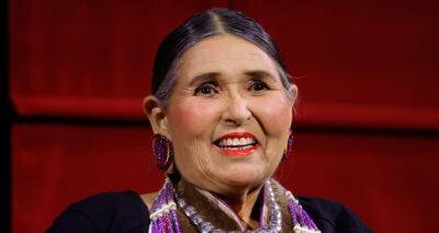Marlon Brando - Voice - Sacheen Littlefeather Formally Accepts Apology from The Academy Over Racist Treatment at 1973 Oscars - justjared.com - Los Angeles - Canada - India