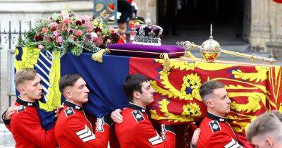 Elizabeth II - Moss - The meaning behind the flowers on the Queen's coffin - manchestereveningnews.co.uk - Britain - Manchester - county Imperial
