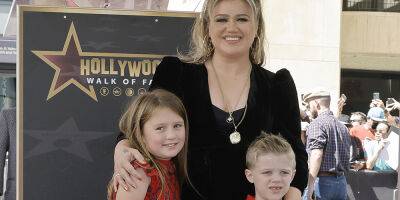 Simon Cowell - Kelly Clarkson - Paula Abdul - River Rose - Randy Jackson - Kelly Clarkson Brings Her Two Kids To Walk of Fame Star Ceremony - justjared.com - USA - Hollywood