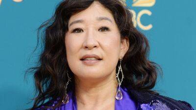 Sandra Oh Surprised Fans by Attending Queen Elizabeth's Funeral - www.glamour.com - county Hall - Canada