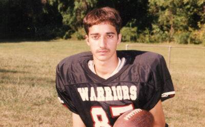 'Serial' Subject Adnan Syed's Murder Conviction Overturned, Released from Prison After 23 Years - www.justjared.com - city Baltimore