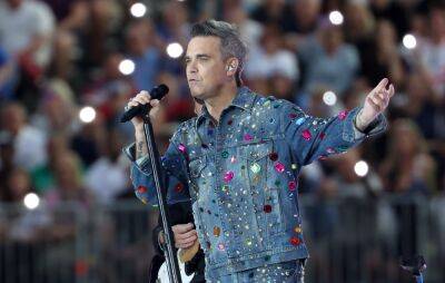 Robbie Williams - Melanie 100 (100) - Robbie Williams says it “would be cool” to play Glastonbury’s legends slot - nme.com