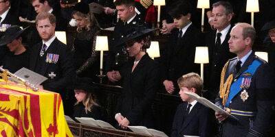 duchess Meghan - queen Elizabeth - Prince Harry - Williams - Lip Reader Reveals the Short Interaction Between Prince William & Prince Harry at Funeral - justjared.com - California