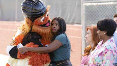 Philadelphia Flyers Mascot Gritty on His ‘Abbott Elementary’ Cameo: ‘I’m Not in the Business of Explaining Myself’ (EXCLUSIVE) - variety.com - city Philadelphia