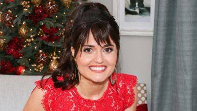 Danica Mackellar - Danica McKellar and Neal Bledsoe to Star in Great American Family’s ‘Christmas at the Drive-In’ (TV News Roundup) - variety.com - USA