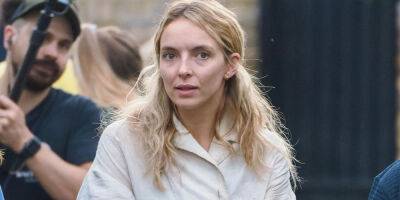 Jodie Comer Carries A Fake Baby On The Set of 'The End We Start From' - www.justjared.com - London