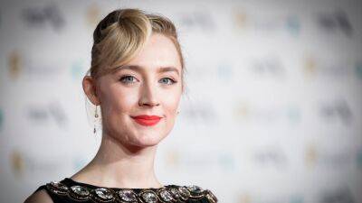Saoirse Ronan to Star in Steve McQueen’s ‘Blitz’ for Apple and New Regency - thewrap.com