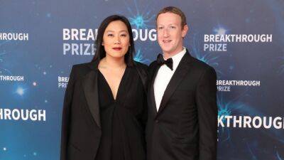 Mark Zuckerberg - Mark Zuckerberg and Wife Priscilla Chan Expecting Baby No. 3 - etonline.com