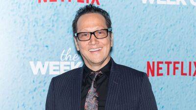 Rob Schneider surprises fans by working at chicken drive through to promote his new film ‘Daddy Daughter Trip’ - www.foxnews.com - Arizona