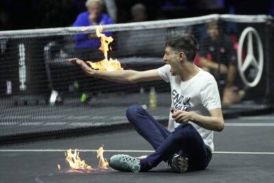 Roger Federer - Rafael Nadal - Climate Protester Interrupts Laver Cup By Accidentally Setting Arm Ablaze - deadline.com - Britain - France - London - USA