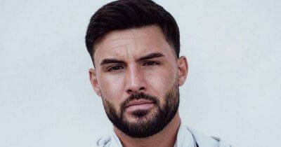 Celebs Go Dating - Liam Reardon - Emotional Liam Reardon sells family home with swimming pool, stables and gym for £900k - ok.co.uk