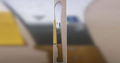 Mark Lawrenson - Man arrested for carrying this HUGE knife in the street - manchestereveningnews.co.uk - county Oldham
