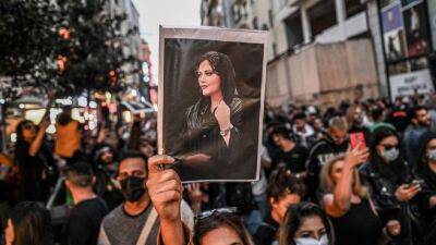 Bella Hadid - Justin Bieber - Jessica Chastain - Bella Hadid, Justin Bieber and More Celebs Speak Out About Death of Iranian Woman - etonline.com - Iran