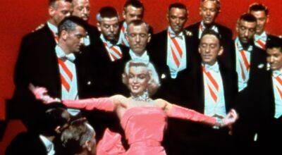 Marilyn Monroe - Andrew Dominik - Joyce Carol Oates - Ethan Shanfeld - ‘Blonde’ Director Andrew Dominik Calls Marilyn Monroe’s ‘Gentlemen Prefer Blondes’ a Film About ‘Well-Dressed Whores’ - variety.com - Britain
