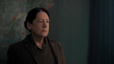 ‘The Handmaid’s Tale': Ann Dowd Weighs in on Whether Aunt Lydia Might Turn Against Gilead - thewrap.com