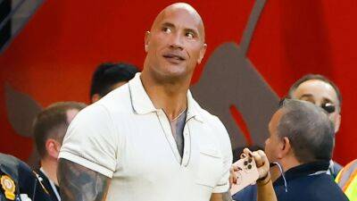 Dwayne Johnson - The Rock surprises fan with picture after she waited for nearly 3 hours: 'I just don’t believe it' - foxnews.com - New York - Las Vegas - New Jersey - county San Diego - county Rock - county Harrison - county Rich