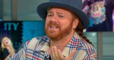 Keith Lemon's cute response to bumping into Holly Willoughby as he defends her from 'queue' mocking - www.manchestereveningnews.co.uk - Britain