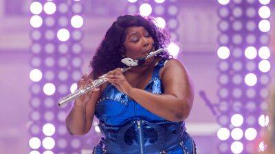 Lizzo Just Became the First Person to Play a Former President's 200-Year-Old Crystal Flute - www.glamour.com - USA - Madison