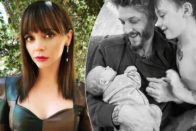 Christina Ricci Reveals 8-Year-Old Son Still Sleeps With Her While 9-Month-Old Daughter Is Already ‘Sleep Trained’ - perezhilton.com - city Casper