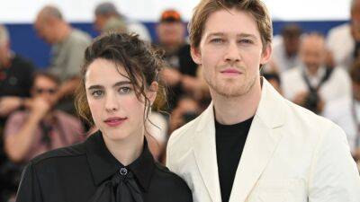Watch Joe Alwyn and Margaret Qualley in Steamy Trailer for Erotic Thriller 'Stars at Noon' - www.etonline.com - France - USA - Nicaragua