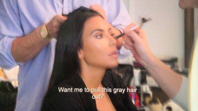 Kim Kardashian Said She Hasn't Had a Gray Hair Yet—Her Own TV Show Proved Otherwise - www.glamour.com - New York