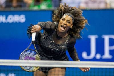 Serena Williams - Serena Williams Gets Standing Ovation As Her Farewell US Open Run Ends With Third-Round Defeat - deadline.com - Australia - USA - county Williams