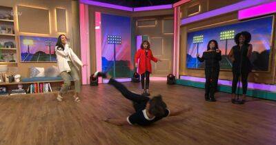 Vernon Kay - Vernon Kay randomly starts breakdancing on This Morning as guest refuses to stop singing - dailyrecord.co.uk - USA
