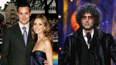 Sarah Michelle Gellar Tells Howard Stern to Pay Up for Losing Bet on Her Marriage to Freddie Prinze Jr - thewrap.com