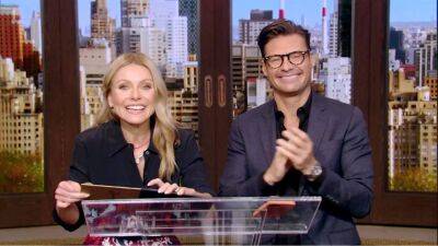 Andy Cohen - Kelly Ripa - Mark Consuelos - Ryan Seacrest - Michael Strahan - Kelly Ripa on Who She'd Want to Co-Host 'Live' Besides Ryan Seacrest - etonline.com - California - county Anderson - county Cooper - city Vancouver
