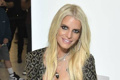 Jessica Simpson Says Public Obsession With Her Weight ‘Hurts’ - etcanada.com