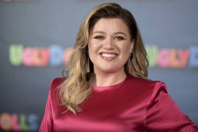 Kelly Clarkson - Kelly Clarkson Looks Back On ‘American Idol’ Win 20 Years On, Shares Emotional Message: ‘It Forever Changed The Course Of My Life’ - etcanada.com - USA
