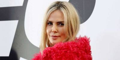 Charlize Theron - Lisa Rinna - Charlize Theron Shares Topless Instagram Post And Looks Fire - msn.com