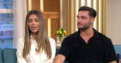 Holly Willoughby - Phillip Schofield - Davide Sanclimenti - This Morning fans spot tension between 'insincere' Davide and Ekin-Su after taxi drama - msn.com - London - Iceland - Turkey - city Sanclimenti