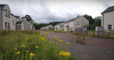 Fears abandoned Scots ghost housing estate could be repeated as £280,000 homes lie empty - dailyrecord.co.uk - Scotland