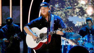 Jason Kempin - Luke Combs pays back young fans who bought their own tickets to his show - foxnews.com - state Maine