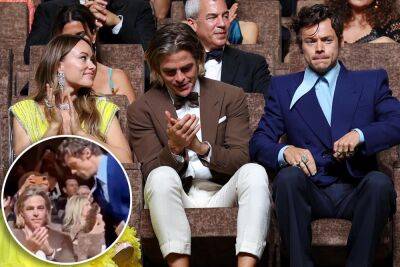 Florence Pugh - Harry Styles - Olivia Wilde - Chris Pine - John F.Kennedy - Did Harry Styles spit on Chris Pine? ‘Mystery woman’ has video ‘proof’ - nypost.com - city Venice - county Pine - county Person