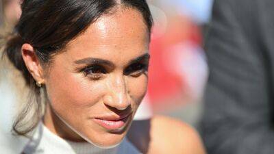 Meghan Markle - Meghan Markle Says She Was an ‘Ugly Duckling’ in High School - glamour.com - France